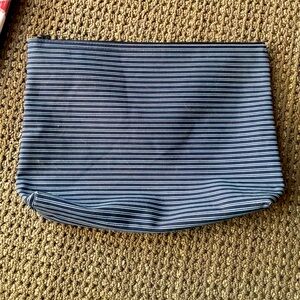 Thirty one Striped Blue zipper pouch